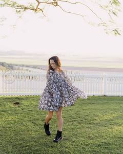 ชุดเดรสแมกซี่พิมพ์ลายบล็อกมือสไตล์อินเดีย,ชุดเดรสผู้หญิงหรูหราคอเสื้อสองชั้นพร้อมเอวสูงชุดราตรีคอลเลกชันวันหยุด - Product Image 5