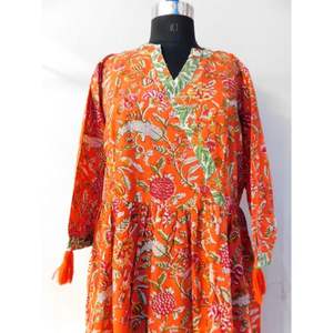 Diseñador elegante de moda India tela Floral Algodón puro moderno manga completa bloque de mano impreso mujeres Kurtis vestidos túnicas Top - Product Image 2