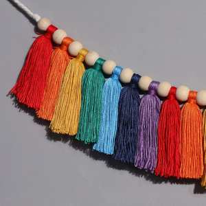 Guirlande de pompons arc-en-ciel avec perles en bois, tenture murale Boho - Product Image 3