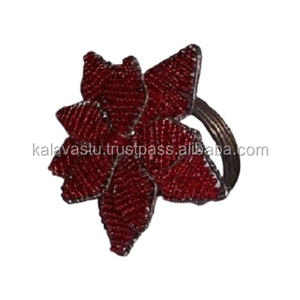 Anneaux de serviette en métal de style indien Vaisselle en laiton coulé à la main - Product Image 5