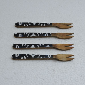 Design moderne en bois avec poignée imprimée en émail Meilleur design Ensemble de fourchettes jetables de type 4 pièces Ensemble de couverts en bois avec cuillère - Product Image 2