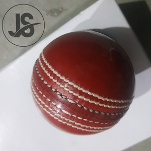 Balles de cricket dures de qualité supérieure en cuir de Kookaburra, 4 pièces, 156 g, pour matchs d'essai - Product Image 2