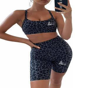 Tops cortos cómodos con pantalones cortos para mujer, ropa de moda con estampado de sublimación, conjuntos de Yoga de verano - Product Image 2