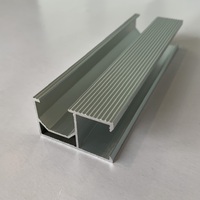 Fabriqué au Vietnam Support de montage solaire Rail en aluminium pour système de montage solaire de haute qualité