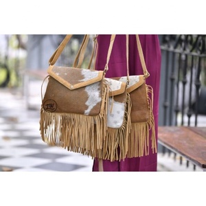 Bolso de hombro para mujer de diseñador LW estilo americano cuero de vaca pelo ocultar flecos occidentales borlas cuero genuino portátil primavera - Product Image 4