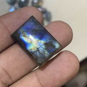 RIDA CREATIONS ลาบราดอไรต์สีน้ำเงินธรรมชาติทรงคาโบชอง พร้อมใบรับรอง IGI  มีเอฟเฟกต์เปลี่ยนสี สำหรับทำเครื่องประดับ - Product Image 4