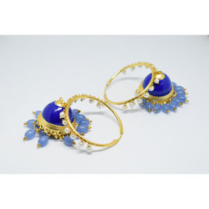 Hermosos aretes jhumka de latón con acabado dorado mate, estilo meenakari tradicional, de última tendencia, para niñas y mujeres. - Product Image 2