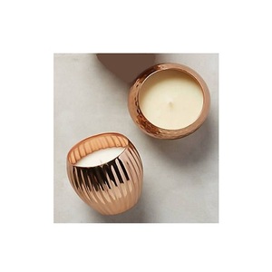 Juego de contenedores de velas de diseño antiguo de dos contenedores de velas de cobre para uso en bodas, hoteles y restaurantes - Product Image 1