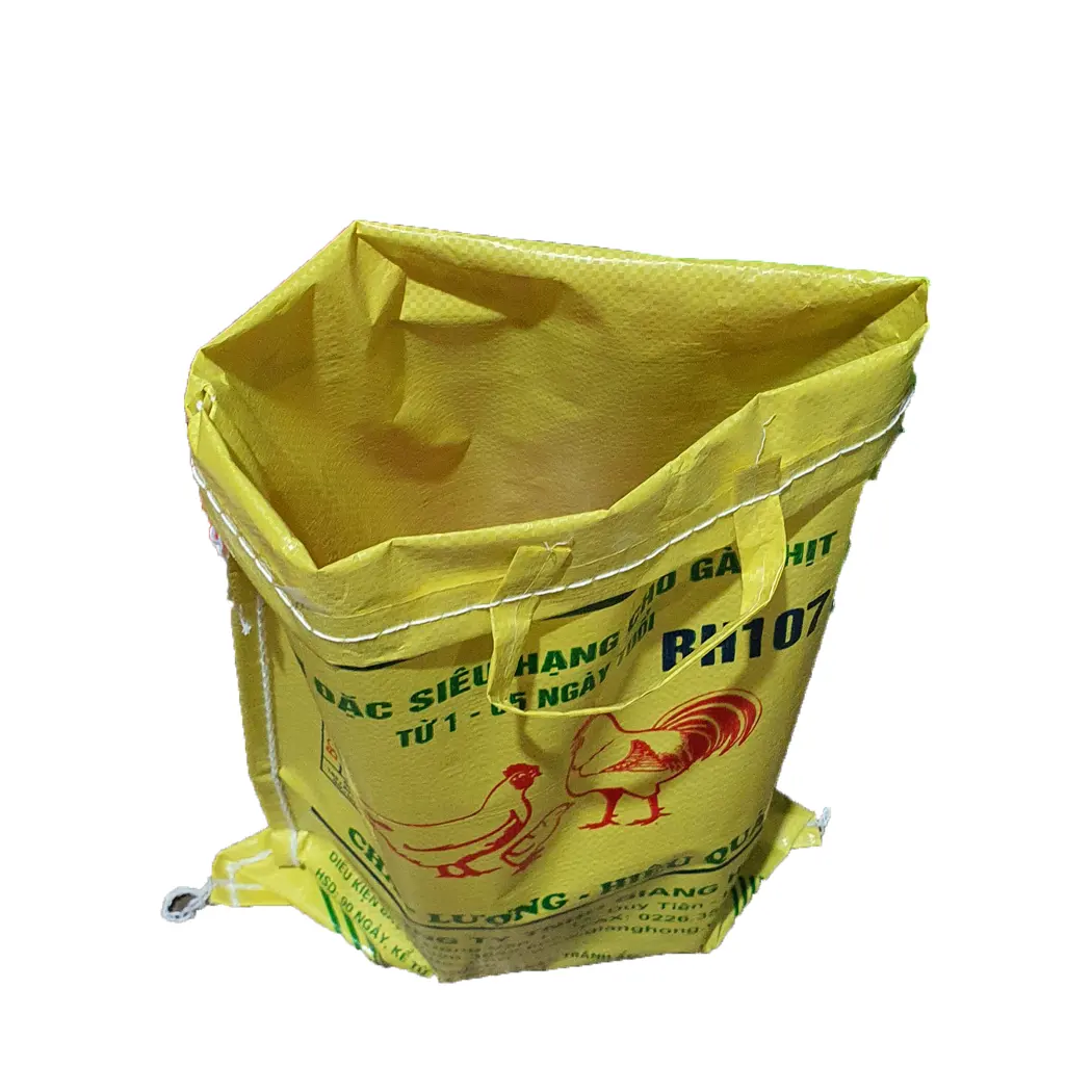 Vietnam PP bolsas tejidas con logotipos personalizados tamaño 20-80CM saco de bolsa de tejido PP rollo para 50 Kg de embalaje