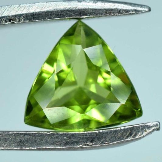 สีเขียว