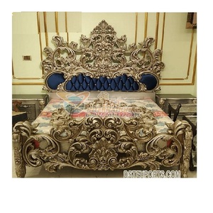 Lit king-size traditionnel à haute sculpture avec tables de chevet, lit antique à dossier haut en or pour chambre à coucher, palais royal, chambre à coucher sculptée à la main - Product Image 1