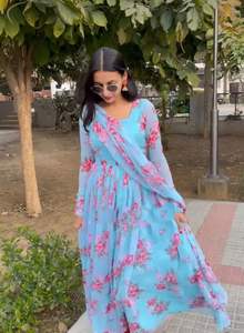 Kurti décontracté en georgette pour femmes pour les fêtes Kurti indien long de créateur pour femmes Kurti indien à manches longues pour femmes avec dupatta - Product Image 4