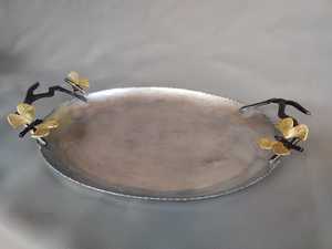 Nueva bandeja de diseño con acabado plateado, forma ovalada, elegante bandeja para servir en bares y hoteles. - Product Image 2