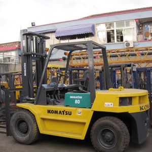 KOMATSU — chariot élévateur komatsu FD80 d'occasion, chariot à main FD30/FD80, en stock - Product Image 1