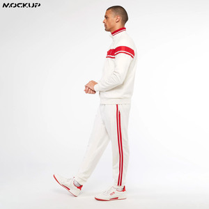 ชุดวอร์มกีฬาไนลอนผู้ชาย พิมพ์โลโก้ตามสั่ง ชุดวิ่งออกกำลังกายแบบสะท้อนแสง OEM ชุดลำลองแบบซับลิเมชั่น - Product Image 5