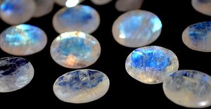 หินมูนสโตนเจียระไนรูปวงรีสีฟ้าเพลิงอัญมณีหลวมขัดเงาอัญมณีทำเครื่องประดับคุณภาพดีตามธรรมชาติ - Product Image 3