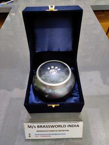 Urne pour animaux de compagnie en aluminium peint à la main bleu Design Odyssey à deux pattes pour les fournitures funéraires de crémation pour animaux de compagnie - Product Image 3