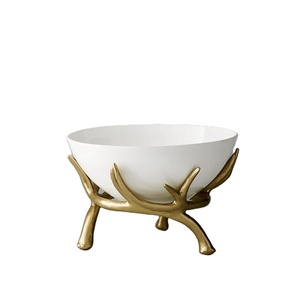 Tazón de servicio hecho a mano con base de metal decorativa, forma redonda para bodas, decoración del hogar - Product Image 1