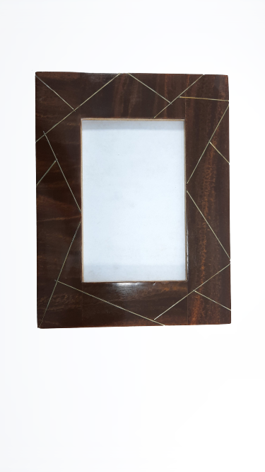 สีน้ำตาลเข้ม