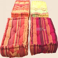 Coussins de sol en coton coussin de sol en coton rayé poufs en gros lot modèle coussins poufs de l'inde