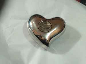 Étain en laiton avec contour noir en forme de cœur, fournitures d'enterrement, brasworld inde - Product Image 6