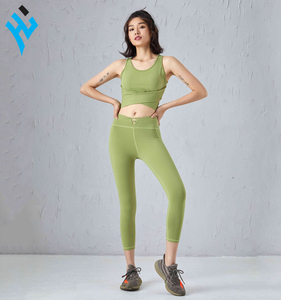 Ensemble de yoga respirant sans coutures pour femme, vert, 2 pièces : Legging taille haute et brassière de sport dos nageur découpé avec nœud et poches, tenue d'entraînement - Product Image 2