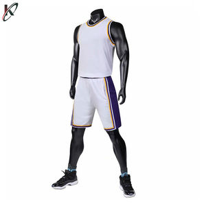 Uniforme de basket-ball personnalisé, uniforme de haute qualité avec design sur mesure, maillots et uniformes - Product Image 3