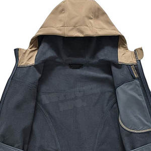 Veste Softshell d'hiver personnalisée pour homme, 100 % imperméable, respirante, réversible, idéale pour les activités de plein air, design haut de gamme - Product Image 3