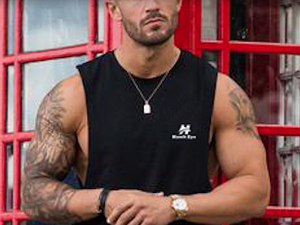 Camisetas sin mangas de algodón 100% para hombre sin mangas de color negro con logotipo personalizado - Product Image 3