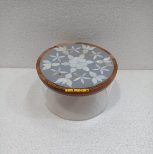 Soporte de Lujo para Pastel de Nácar |   Pedestal de Madera Hecho a Mano para Exhibición de Postres, para Servir Pasteles de Boda o Cumpleaños, Decoración del Hogar, Regalo - Product Image 1