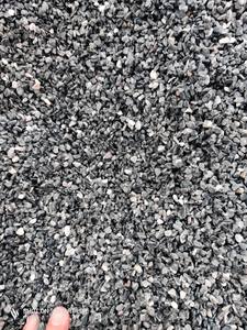 หินกรวดสีเทาขนาด 2-4 มม. จากเวียดนาม กำลังเป็นที่นิยมสำหรับการเคลือบผิวแผ่นหิน ทำจากวัสดุหินธรรมชาติ - Product Image 5