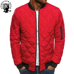 Chaqueta Acolchada Corta Lisa de Invierno para Hombre, Personalizada OEM, Ecológica, Reciclada, Ajustada, Cortavientos e Impermeable con Bolsillo Trasero - Product Image 3