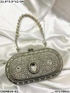 Sac de soirée élégant d'embrayage en métal de dames de concepteur faites à la main pour des mariages et une utilisation nuptiale - Product Image 6