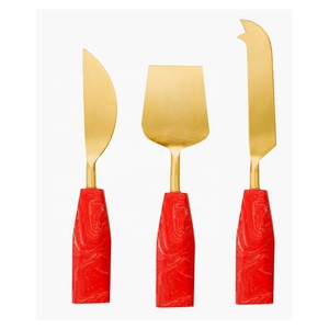 Lindo juego de rebanador de queso Resina roja Mango en negrita Chapado en oro juegos de collar de templo artificial Juego de queso - Product Image 1