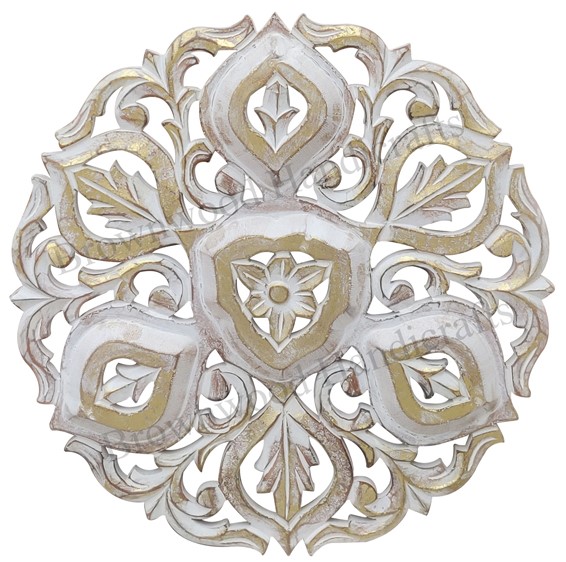 Feuille d'or sur blanc brûlé antique