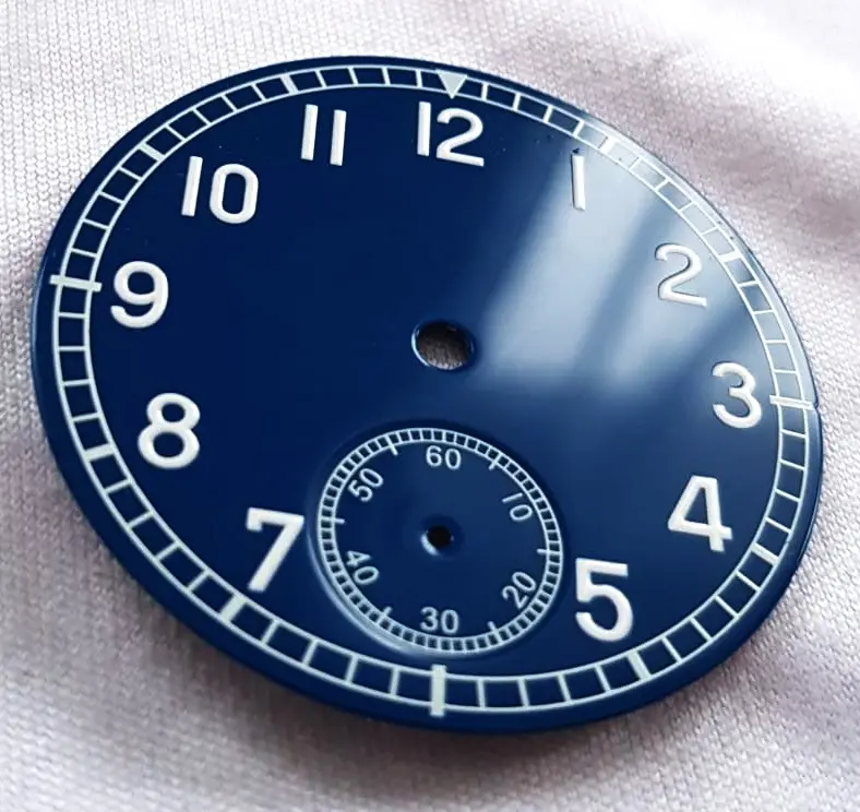 ساعة يد إيتا 6498 من المينا اللامع مزودة بقرص مُصمم حسب الطلب
