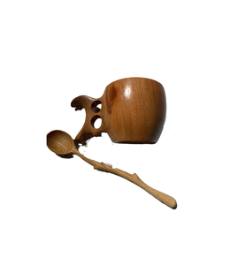 Tasse en bois d'acacia sculptée à la main 350ml pour servir du thé, du café, des jus de fruits, des cadeaux personnalisés ou une décoration de cuisine - Product Image 1