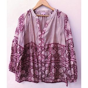 Hermosa blusa de mujer de tela de seda hecha a mano con cuello en V y manga corta Top informal Tops cortos estampados coloridos para ropa de calle - Product Image 1