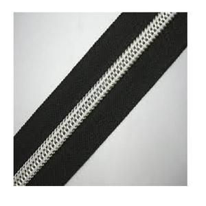 Cremallera de nylon continua de cadena larga reversible con dientes plateados #8 de alta calidad OZL al por mayor para uso en equipaje aplicaciones versátiles - Product Image 5