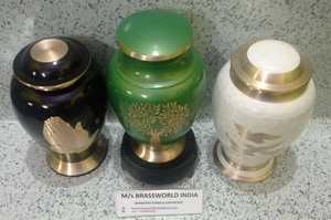 URNA DE CREMACIÓN DE ORO DE LATÓN SIMPLE Suministros funerarios de alta calidad de Brassworld India - Product Image 4