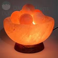 Lampe en sel rose de l'Himalaya en forme de bol avec cœurs sculptés, fleurs et style Feng Shui, logo personnalisé pour la décoration de la maison et des salons de thé