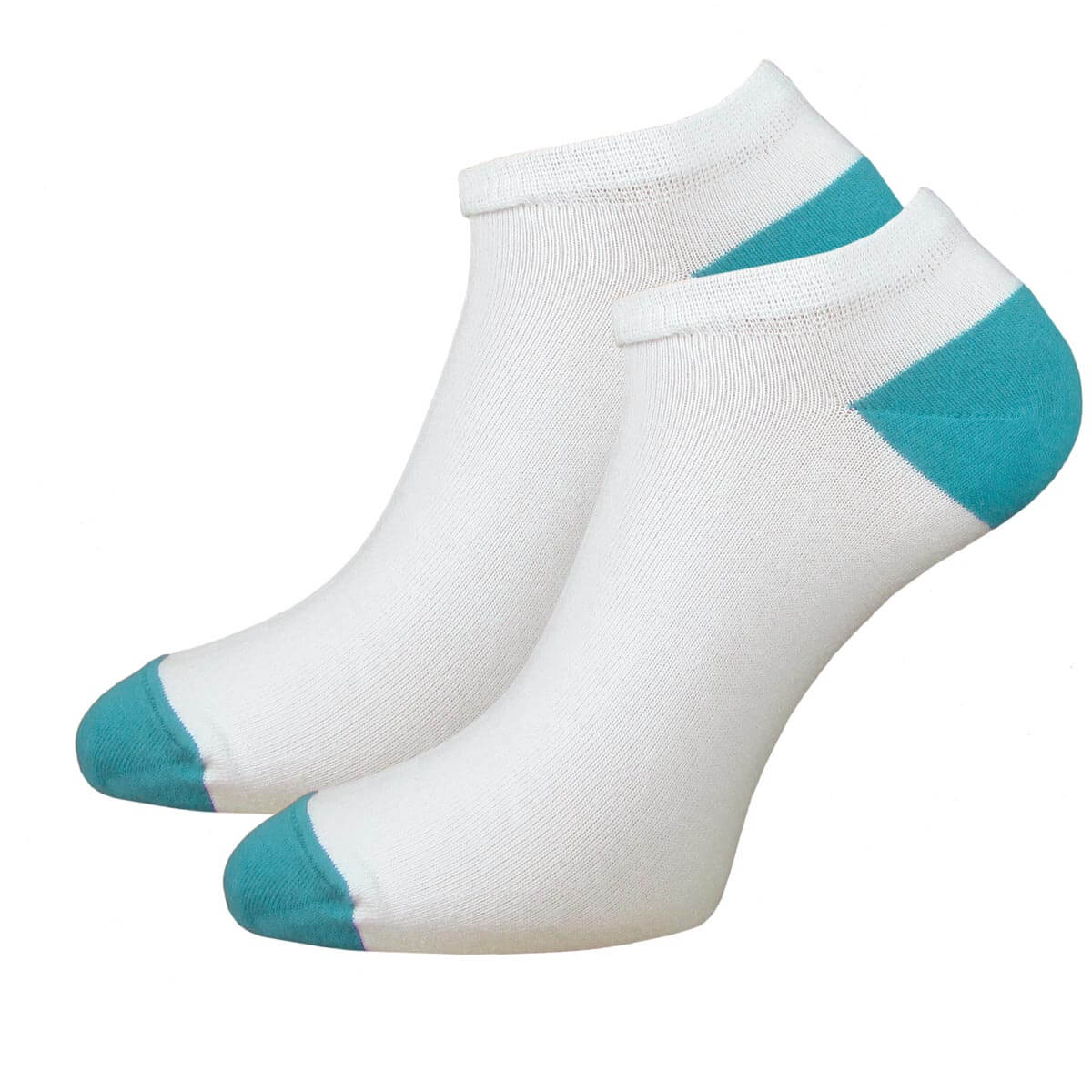 มีสีเขียวขุ่น