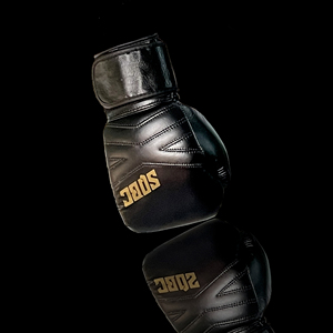 Gants de boxe noirs fabriqués en cuir de vachette véritable Logo et conceptions sur mesure Engrenages de combat professionnels - Product Image 4