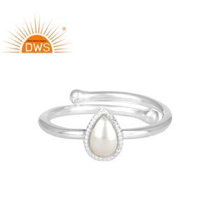 Anillo de Plata de Ley 925 con diseño de corona, joyería fina hecha a mano con piedra preciosa de perla blanca y cabujón de pera - Product Image 1