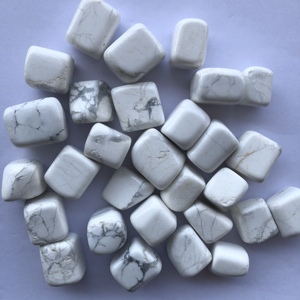 Pietre di <span class=keywords><strong>Howlite</strong></span> Bianca Naturale Lucidate Lisce 20mm 30mm Forma Irregolare Gemme Grado AAA Certificato IGI Vendita all'Ingrosso - Product Image 3