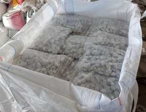 Décoration de jardin en pierre naturelle non polie de galets de marbre blanc neige pour le culbutage extérieur et les caractéristiques de pierre - Product Image 3