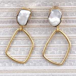 ต่างหูแฟชั่นห้อยของผู้หญิงทำด้วยมือไข่มุกน้ำจืดธรรมชาติห้อยทอง24K ทำด้วยมือ - Product Image 6