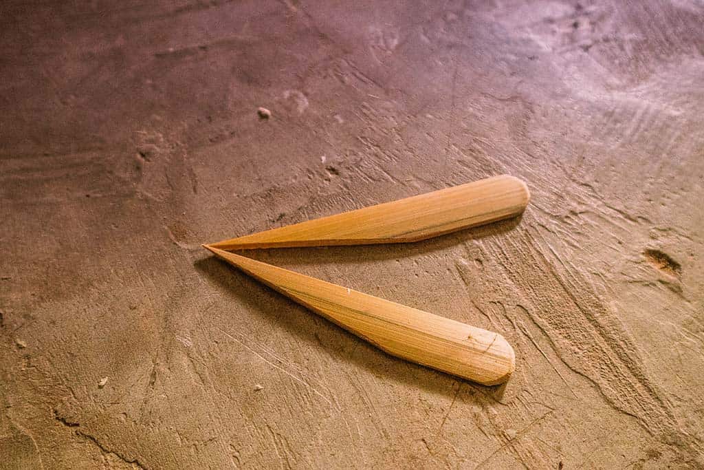 Di BAMBÙ LIBELLULA EQUILIBRIO SUL DITO FUNY GIOCATTOLI PER I BAMBINI DAL VIETNAM COLORATO CON EQUILIBRIO DI LEGNO GIOCATTOLI