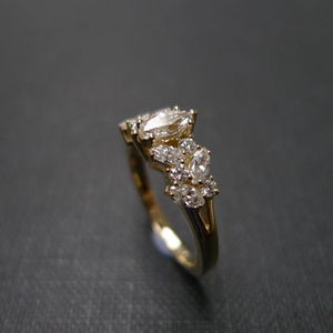 Bague de fiançailles en argent sterling 925 plaqué rhodium avec moissanite taille marquise de 0,30 ct et taille brillant rond pour mariage - Product Image 3