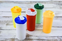 Fabricant de plastique du Vietnam en gros Conception personnalisée Gobelet écologique 450ML réutilisable à paroi unique avec couvercles Technologie IML